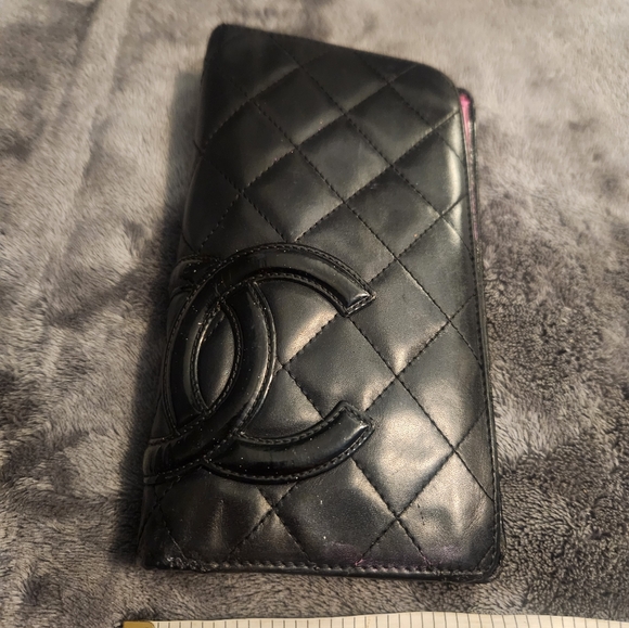 Chanel wallets - Picture 1 of 11